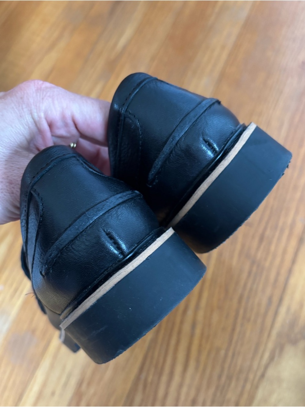 Blondo Lugged Waterproof Black Leather Penny Loafers- size 8 - Picture 4 of 9